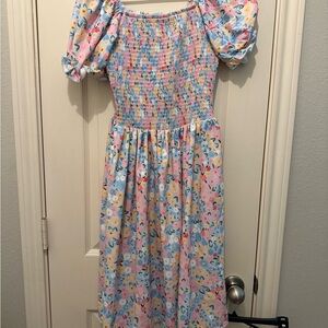 Floral Smocked puff sleeve size small womans dress 🩷